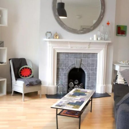 ロンドンTrendy 2Bd Flat In West Hampsteadアパートメント エクステリア 写真