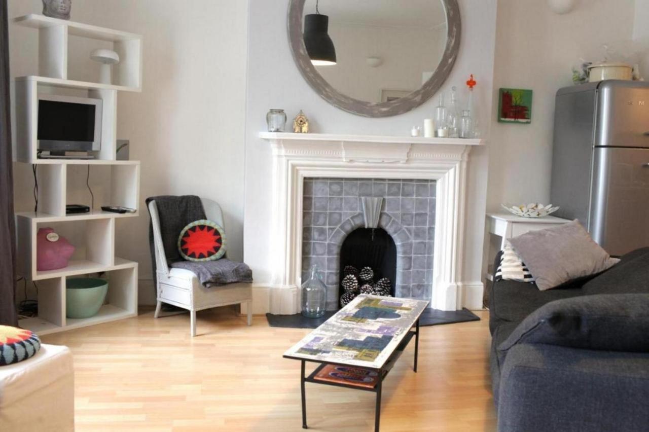 ロンドンTrendy 2Bd Flat In West Hampsteadアパートメント エクステリア 写真
