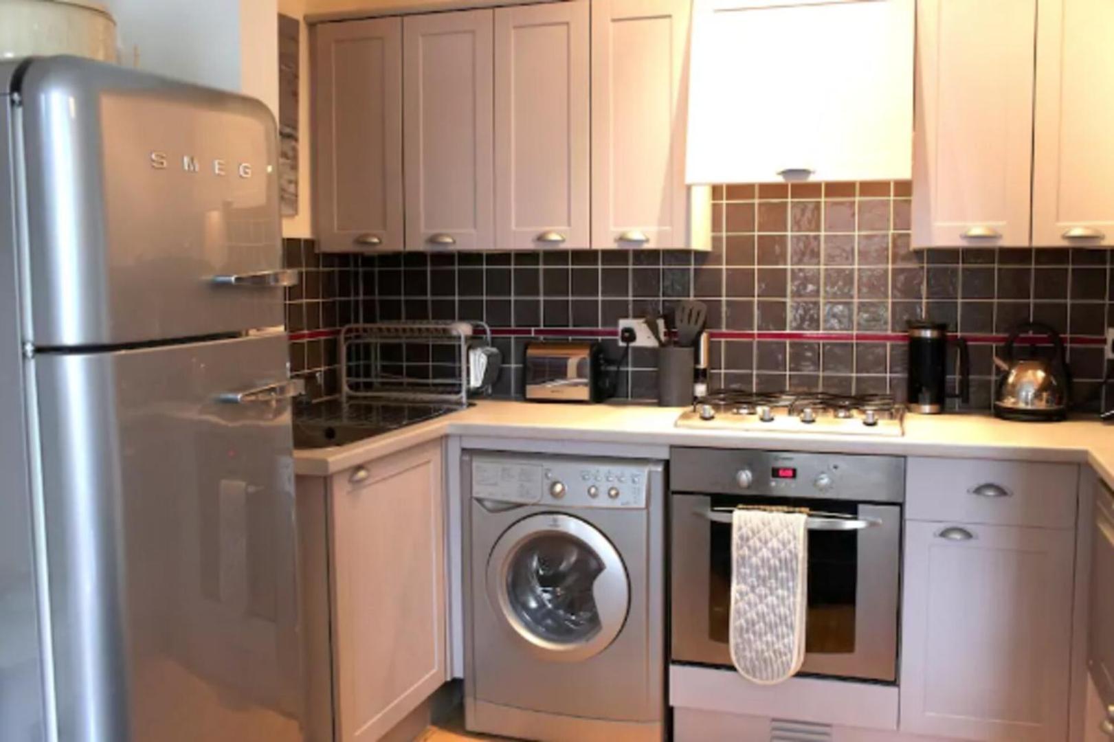 ロンドンTrendy 2Bd Flat In West Hampsteadアパートメント エクステリア 写真